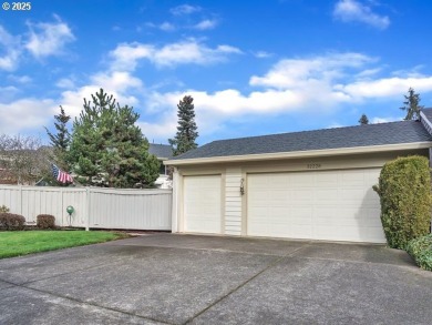 MOTIVATED SELLER! Situated w/in the prestigious Charbonneau Golf on Charbonneau Golf Club in Oregon - for sale on GolfHomes.com, golf home, golf lot