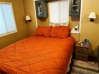 Right now, you could own a 1988 model 1 bed/1 bath, 396.00 sq on Viewpoint Golf Resort in Arizona - for sale on GolfHomes.com, golf home, golf lot