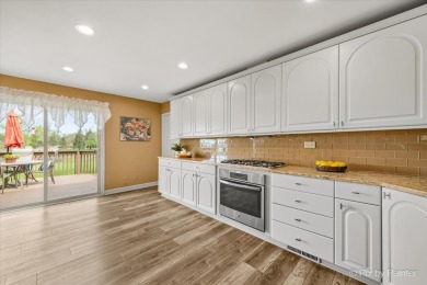 **Multiple offers received. Sellers are calling for highest and on Rolling Knoll Country Club in Illinois - for sale on GolfHomes.com, golf home, golf lot