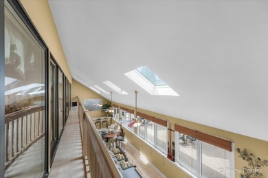 **Multiple offers received. Sellers are calling for highest and on Rolling Knoll Country Club in Illinois - for sale on GolfHomes.com, golf home, golf lot
