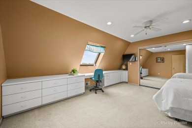 **Multiple offers received. Sellers are calling for highest and on Rolling Knoll Country Club in Illinois - for sale on GolfHomes.com, golf home, golf lot