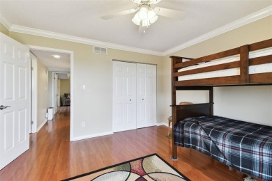 Are you looking for a great 3-bedroom condo that won't break the on Cove Cay Country Club in Florida - for sale on GolfHomes.com, golf home, golf lot