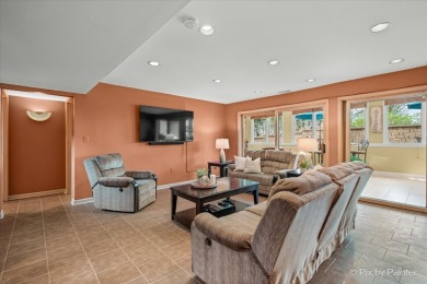 **Multiple offers received. Sellers are calling for highest and on Rolling Knoll Country Club in Illinois - for sale on GolfHomes.com, golf home, golf lot