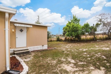 Check out this adorable cute and cozy, 3 Bedrooms 2 bath double on Brookridge Country Club in Florida - for sale on GolfHomes.com, golf home, golf lot