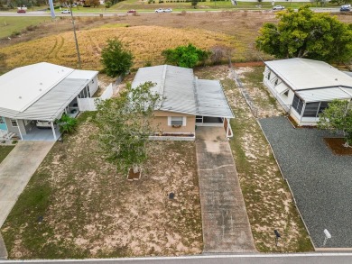 Check out this adorable cute and cozy, 3 Bedrooms 2 bath double on Brookridge Country Club in Florida - for sale on GolfHomes.com, golf home, golf lot