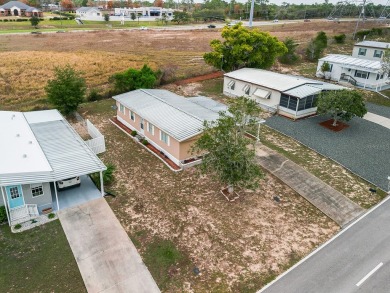 Check out this adorable cute and cozy, 3 Bedrooms 2 bath double on Brookridge Country Club in Florida - for sale on GolfHomes.com, golf home, golf lot