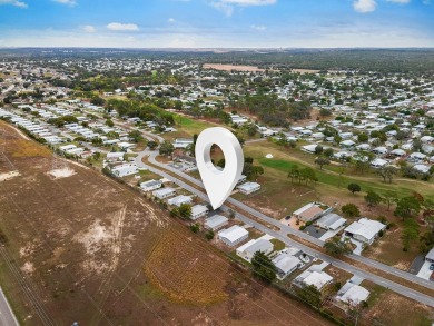 Check out this adorable cute and cozy, 3 Bedrooms 2 bath double on Brookridge Country Club in Florida - for sale on GolfHomes.com, golf home, golf lot