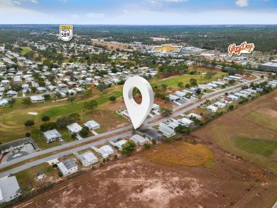 Check out this adorable cute and cozy, 3 Bedrooms 2 bath double on Brookridge Country Club in Florida - for sale on GolfHomes.com, golf home, golf lot