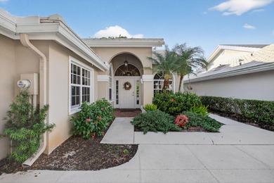 Lovely well maintained home in the heart of West Palm Beach! on Bear Lakes Country Club in Florida - for sale on GolfHomes.com, golf home, golf lot