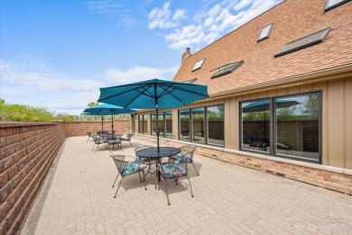 **Multiple offers received. Sellers are calling for highest and on Rolling Knoll Country Club in Illinois - for sale on GolfHomes.com, golf home, golf lot