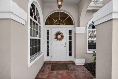 Lovely well maintained home in the heart of West Palm Beach! on Bear Lakes Country Club in Florida - for sale on GolfHomes.com, golf home, golf lot