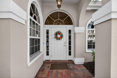 Lovely well maintained home in the heart of West Palm Beach! on Bear Lakes Country Club in Florida - for sale on GolfHomes.com, golf home, golf lot