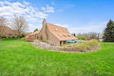 **Multiple offers received. Sellers are calling for highest and on Rolling Knoll Country Club in Illinois - for sale on GolfHomes.com, golf home, golf lot