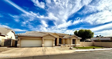 Beautiful fully renovated home in the heart of a thriving golf on The Legend at Arrowhead in Arizona - for sale on GolfHomes.com, golf home, golf lot
