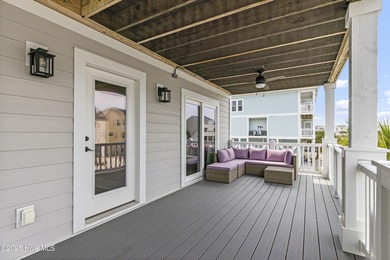 Luxurious Island Living in Sunset Beach: A Stunning 6-Bedroom, 6 on Oyster Bay Golf Links in North Carolina - for sale on GolfHomes.com, golf home, golf lot