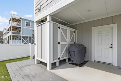 Luxurious Island Living in Sunset Beach: A Stunning 6-Bedroom, 6 on Oyster Bay Golf Links in North Carolina - for sale on GolfHomes.com, golf home, golf lot