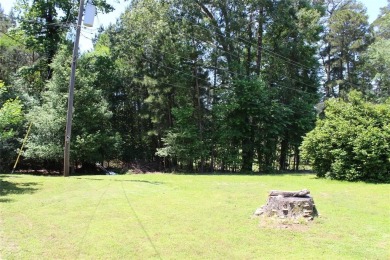 Welcome home to 1314 E Todd Street, in a prime location right on Pine Hills Country Club in Louisiana - for sale on GolfHomes.com, golf home, golf lot