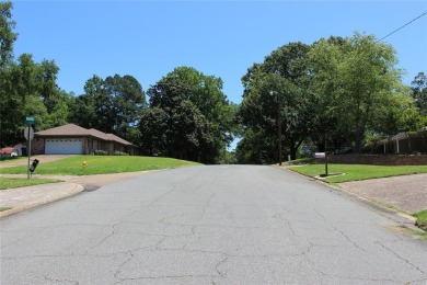 Welcome home to 1314 E Todd Street, in a prime location right on Pine Hills Country Club in Louisiana - for sale on GolfHomes.com, golf home, golf lot