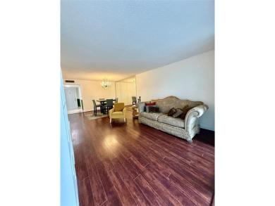 Turn-Key  Fully Furnished!!!  Unique  Spacious All-Ages Condo - on Palm-Aire Country Club and Resort - Palms in Florida - for sale on GolfHomes.com, golf home, golf lot
