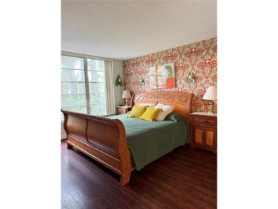 Turn-Key  Fully Furnished!!!  Unique  Spacious All-Ages Condo - on Palm-Aire Country Club and Resort - Palms in Florida - for sale on GolfHomes.com, golf home, golf lot