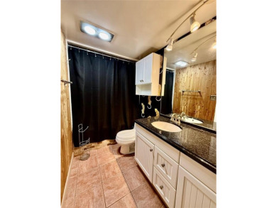 Turn-Key  Fully Furnished!!!  Unique  Spacious All-Ages Condo - on Palm-Aire Country Club and Resort - Palms in Florida - for sale on GolfHomes.com, golf home, golf lot