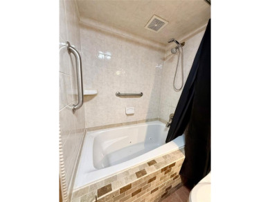 Turn-Key  Fully Furnished!!!  Unique  Spacious All-Ages Condo - on Palm-Aire Country Club and Resort - Palms in Florida - for sale on GolfHomes.com, golf home, golf lot