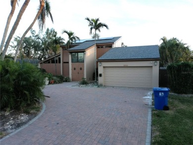 Investor's Dream Opportunity in St. Petersburg
Presenting 746 on The Renaisssance Vinoy Golf Club in Florida - for sale on GolfHomes.com, golf home, golf lot