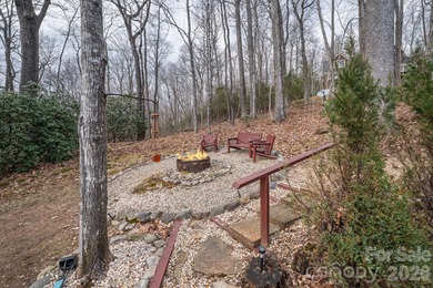 Mountain Elegance at 1600 Black Oak Drive Nestled in the heart on Sapphire National Golf Club in North Carolina - for sale on GolfHomes.com, golf home, golf lot