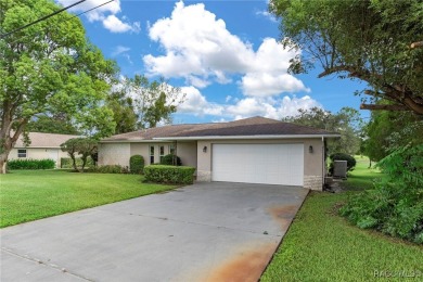 Beautiful Golf Course Home - Move-In Ready! Perfectly maintained on Inverness Golf and Country Club in Florida - for sale on GolfHomes.com, golf home, golf lot