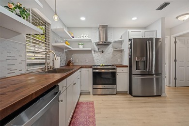 MOTIVATED SELLER!!! BRING ALL OFFERS! NO BOND! MOVE-IN READY!! on Chula Vista Executive Golf Course in Florida - for sale on GolfHomes.com, golf home, golf lot