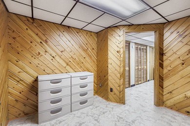 Welcome home to this exceptional Sierra model townhouse in the on Pine Meadow Golf Club in Illinois - for sale on GolfHomes.com, golf home, golf lot