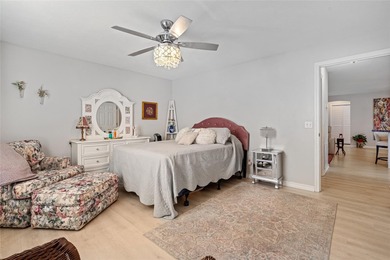 MOTIVATED SELLER!!! BRING ALL OFFERS! NO BOND! MOVE-IN READY!! on Chula Vista Executive Golf Course in Florida - for sale on GolfHomes.com, golf home, golf lot