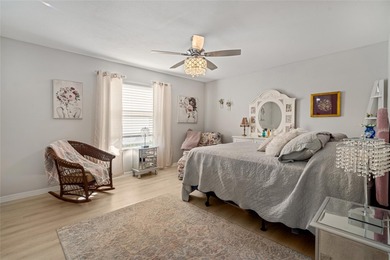 MOTIVATED SELLER!!! BRING ALL OFFERS! NO BOND! MOVE-IN READY!! on Chula Vista Executive Golf Course in Florida - for sale on GolfHomes.com, golf home, golf lot