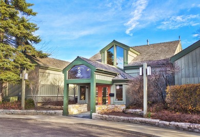 Welcome home to this exceptional Sierra model townhouse in the on Pine Meadow Golf Club in Illinois - for sale on GolfHomes.com, golf home, golf lot