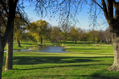 Welcome home to this exceptional Sierra model townhouse in the on Pine Meadow Golf Club in Illinois - for sale on GolfHomes.com, golf home, golf lot