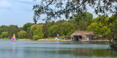 Welcome home to this exceptional Sierra model townhouse in the on Pine Meadow Golf Club in Illinois - for sale on GolfHomes.com, golf home, golf lot