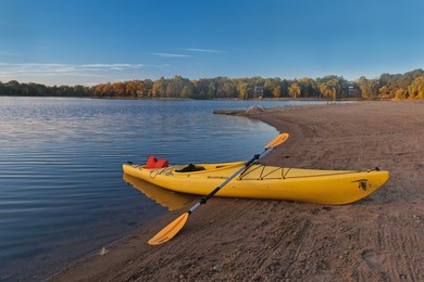 Welcome home to this exceptional Sierra model townhouse in the on Pine Meadow Golf Club in Illinois - for sale on GolfHomes.com, golf home, golf lot