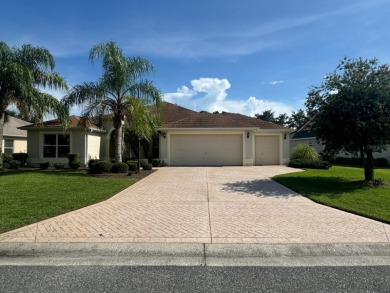 Welcome to 298 Ellenton Run, nestled in the desirable Village of on Havana Golf and Country Club in Florida - for sale on GolfHomes.com, golf home, golf lot