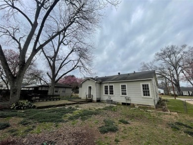Home will not qualify for an FHA loan. Home sold as-is where-is on Querbes Park Golf Course in Louisiana - for sale on GolfHomes.com, golf home, golf lot