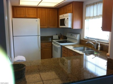 INVESTORS!! Top-Floor End Unit in High Point Country Club - Golf on High Point Country Club in Florida - for sale on GolfHomes.com, golf home, golf lot