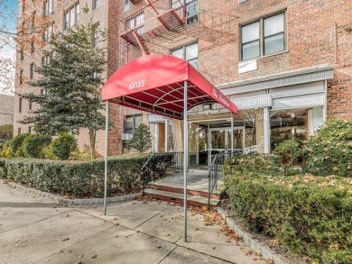 Welcome to Riverdale's most conveniently located pet-friendly on Van Cortlandt Park Golf Course in New York - for sale on GolfHomes.com, golf home, golf lot