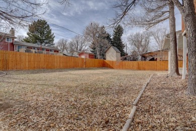 Beautiful *move-in ready* 3 bed, 3 bath home.  Modern floor plan on Aurora Hills Golf Course in Colorado - for sale on GolfHomes.com, golf home, golf lot