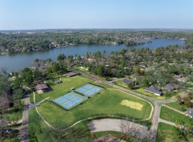 Don't miss this sought-after garden home located in the on Hide-A-Way Lake Golf Course in Texas - for sale on GolfHomes.com, golf home, golf lot