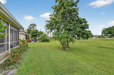 Beautifully maintained 3-bed, 2.5-bath villa with golf course on Fountains Golf and Country Club in Florida - for sale on GolfHomes.com, golf home, golf lot