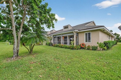 Beautifully maintained 3-bed, 2.5-bath villa with golf course on Fountains Golf and Country Club in Florida - for sale on GolfHomes.com, golf home, golf lot