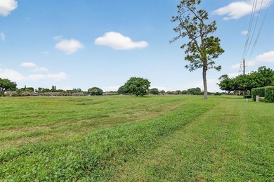 Beautifully maintained 3-bed, 2.5-bath villa with golf course on Fountains Golf and Country Club in Florida - for sale on GolfHomes.com, golf home, golf lot