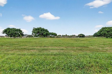 Beautifully maintained 3-bed, 2.5-bath villa with golf course on Fountains Golf and Country Club in Florida - for sale on GolfHomes.com, golf home, golf lot