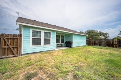 Love where you live in one of Rockport's prime location for golf on Rockport Country Club in Texas - for sale on GolfHomes.com, golf home, golf lot