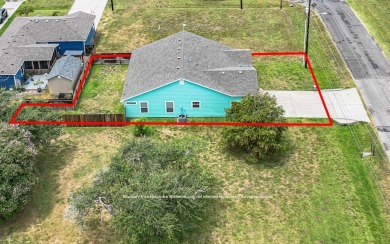 Love where you live in one of Rockport's prime location for golf on Rockport Country Club in Texas - for sale on GolfHomes.com, golf home, golf lot