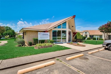 Welcome to this fine Grand Prairie Townhome! Updated and move in on Prairie Lakes Golf Club in Texas - for sale on GolfHomes.com, golf home, golf lot